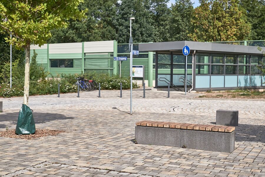 Bahnhofplatz Schönau